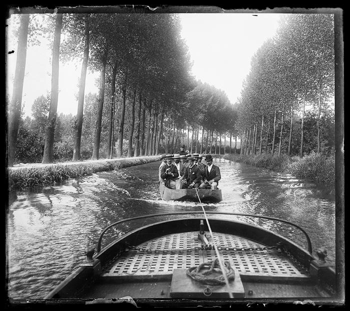 Excursion du Jeune Barreau. En bâteau