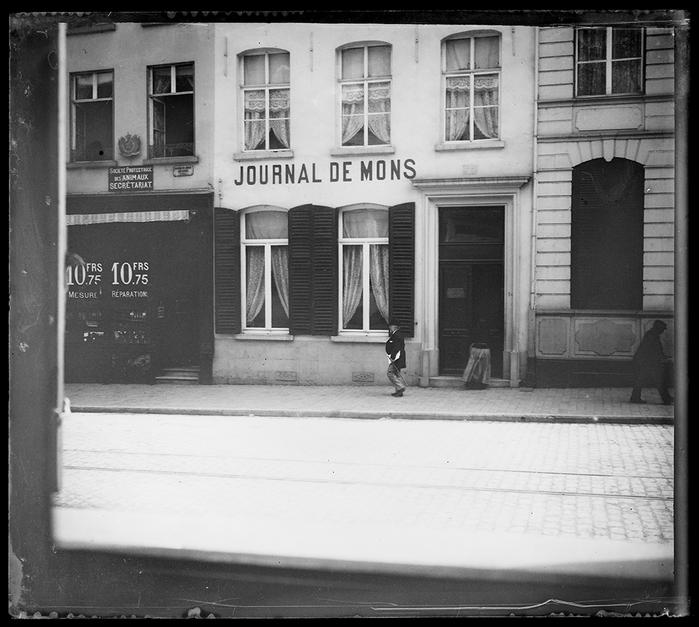 Mons. Essai pris de mon bureau