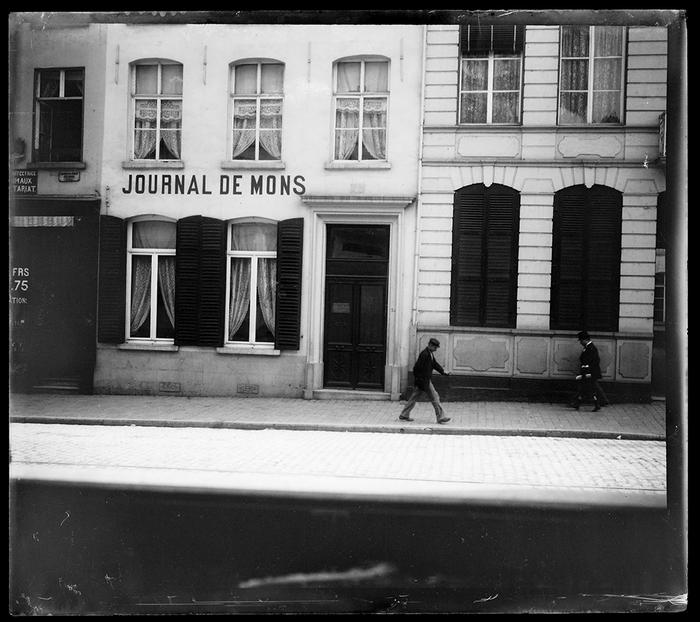 Mons. Essai pris de mon bureau