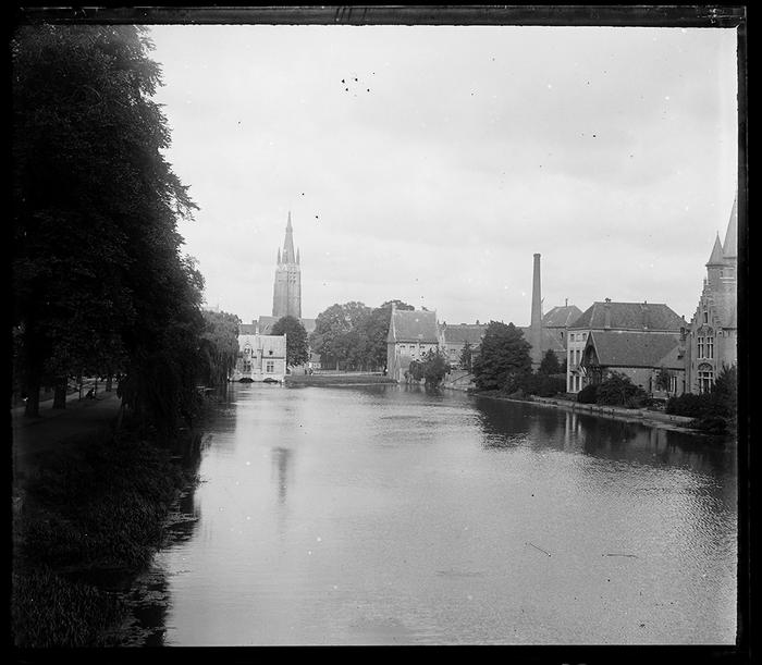 Bruges. Le lac d'Amont vu du pont